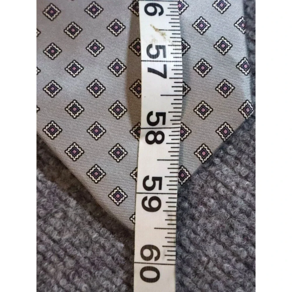 Oliver Hunt Mens 100% Silk Tie Gray Diamond Geometric Classic Necktie